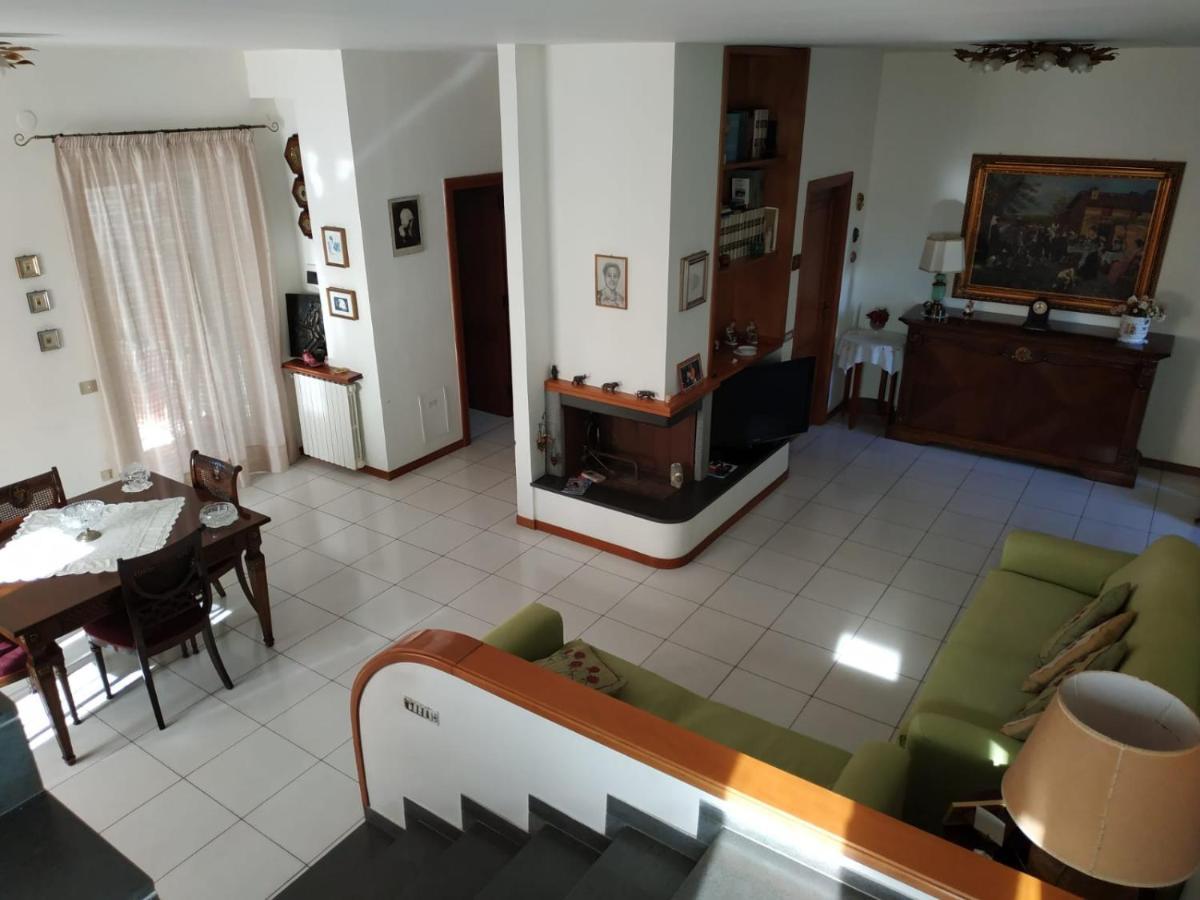 Peppino'S Room Naples Exterior photo