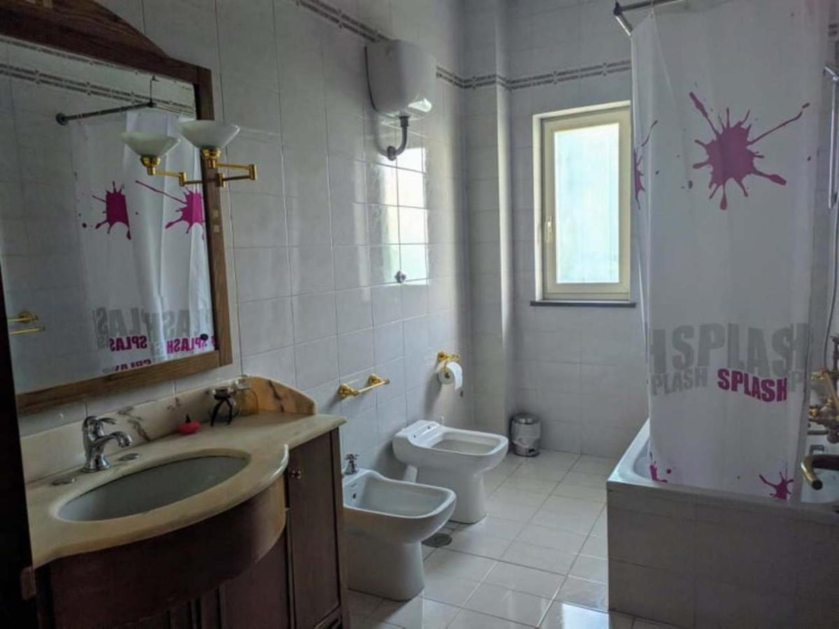 Peppino'S Room Naples Exterior photo