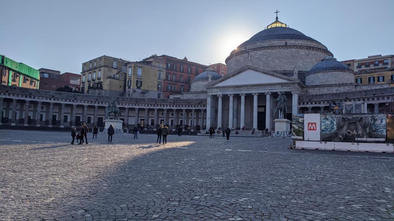 Peppino'S Room Naples Exterior photo